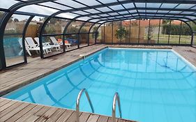 Maison Avec Piscine Privee, Proche Plage
