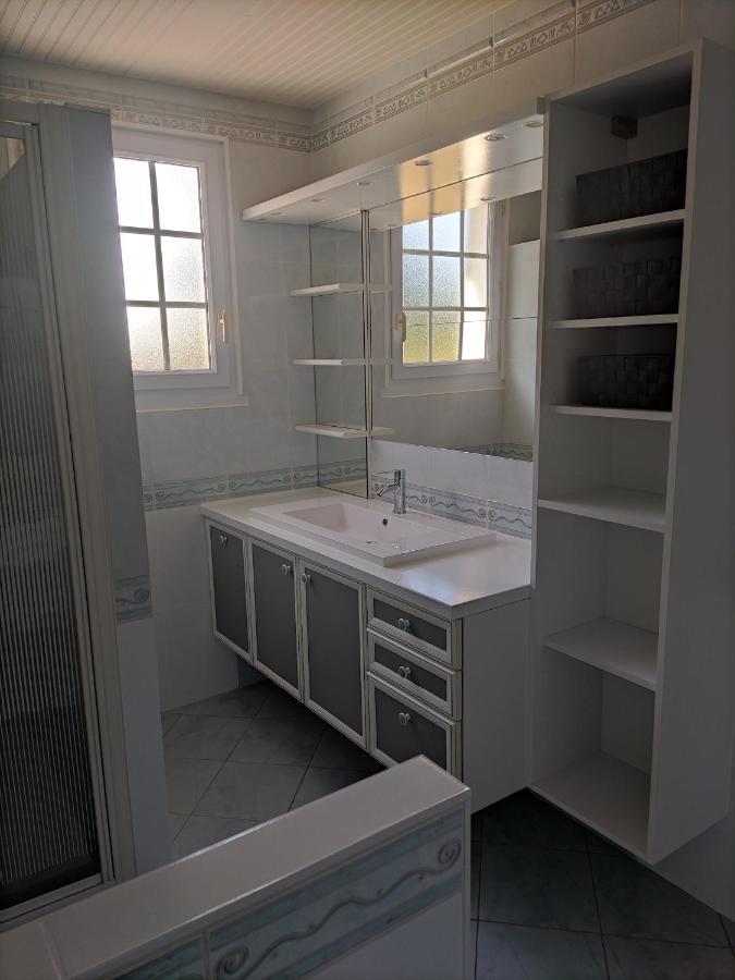 Maison Avec Piscine Privee, Proche Plage Avrillé Extérieur photo